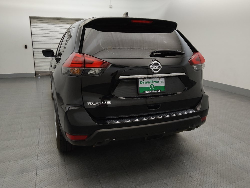 Used 2017 Nissan Rogue S FWD image 6