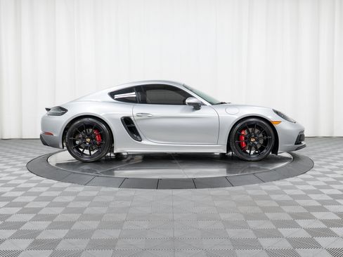 Certified 2025 Porsche 718 Cayman GTS RWD image 8