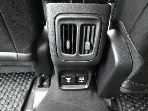 Used 2020 Jeep Compass Latitude AWD/4WD image 34