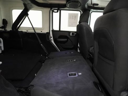 Used 2020 Jeep Wrangler Unlimited Sport image 23