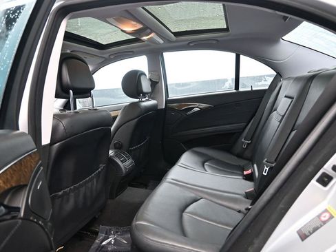 Used 2009 Mercedes-Benz E 350 4MATIC Sedan image 22