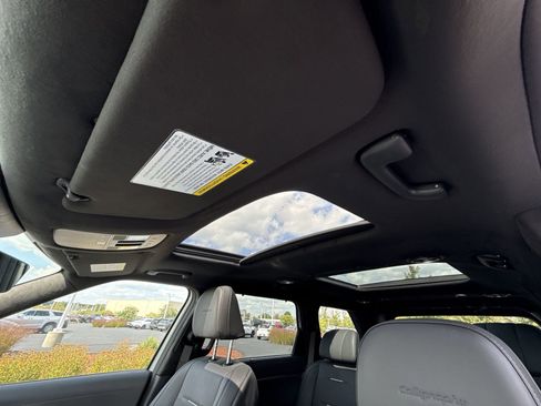 Used 2026 Hyundai Palisade Calligraphy image 25