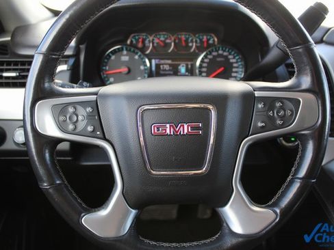 Used 2020 GMC Yukon XL SLT image 10