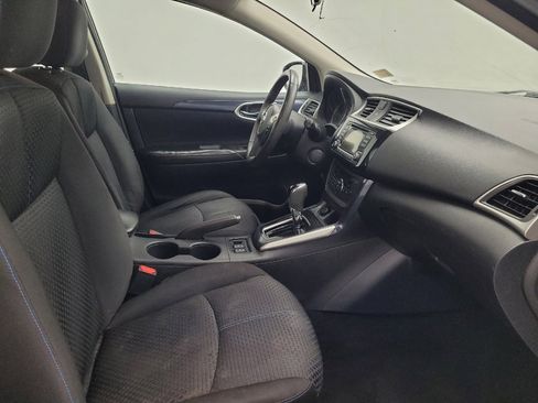 Used 2018 Nissan Sentra SR w/ SR Midnight Edition Package image 21