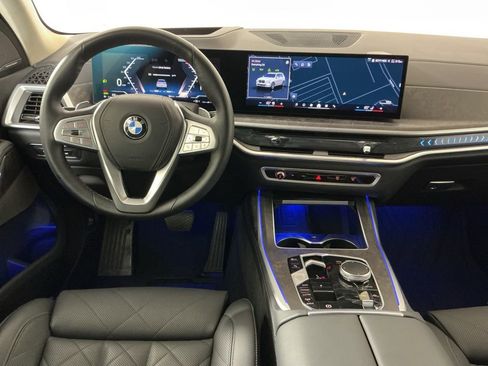 Certified 2025 BMW X7 xDrive40i AWD/4WD image 9