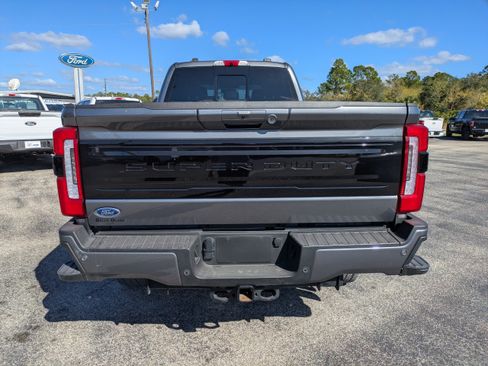 Used 2025 Ford F250 Platinum AWD/4WD image 5
