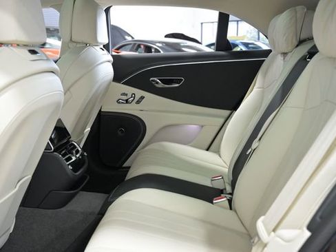 Used 2024 Bentley Flying Spur V8 AWD/4WD image 31