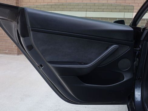 Used 2023 Tesla Model 3 Standard Range RWD image 17