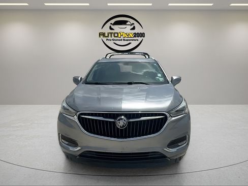 Used 2020 Buick Enclave Essence FWD image 2