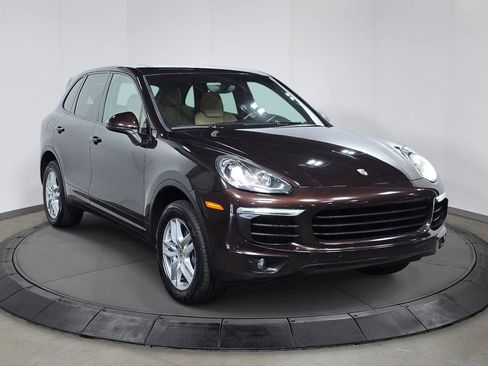 Used 2016 Porsche Cayenne AWD/4WD image 9