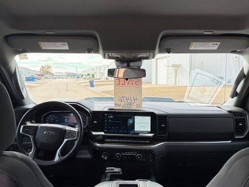 Used 2022 Chevrolet Silverado 1500 LT Trail Boss image 43