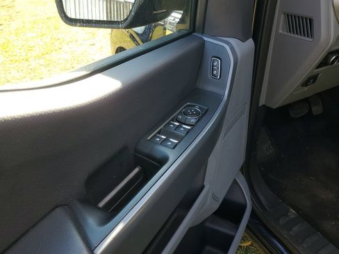 Used 2023 Ford F150 XLT AWD/4WD image 12