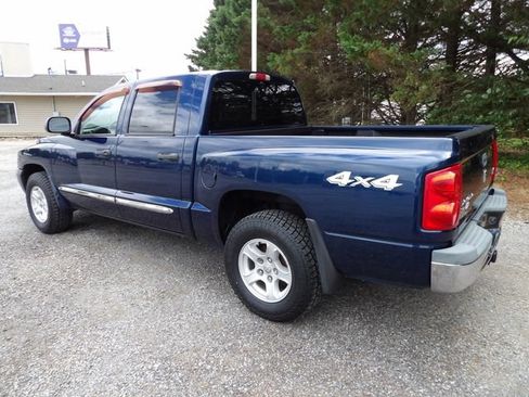 Used 2005 Dodge Dakota SLT w/ Trailer Tow Group AWD/4WD image 3