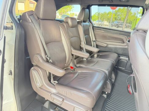 Used 2018 Honda Odyssey Touring image 36