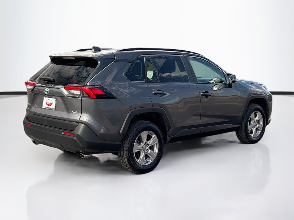 Certified 2025 Toyota RAV4 XLE FWD image 5