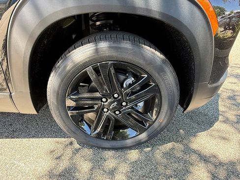 New 2026 Chevrolet TrailBlazer LT w/ Convenience Package AWD/4WD image 32