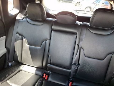 Used 2025 Jeep Compass Limited AWD/4WD image 18