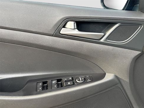 Used 2018 Hyundai Tucson SE w/ Cargo Package FWD image 18