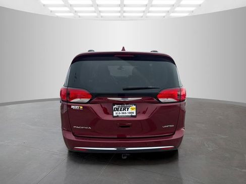 Used 2011 Chrysler Town & Country Touring-L w/ Entertainment Group #2 image 8