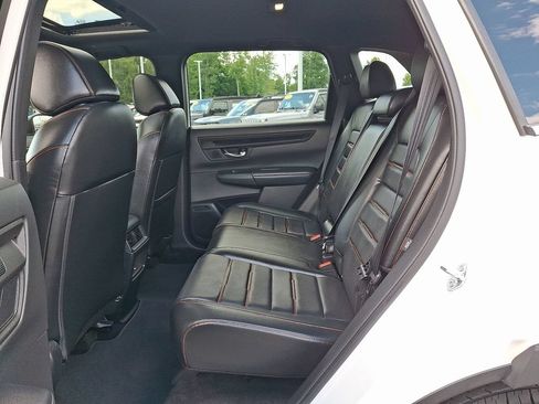 Used 2025 Honda CR-V Sport-L image 11