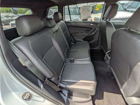 Used 2020 Volkswagen Tiguan SE R-Line AWD/4WD image 22