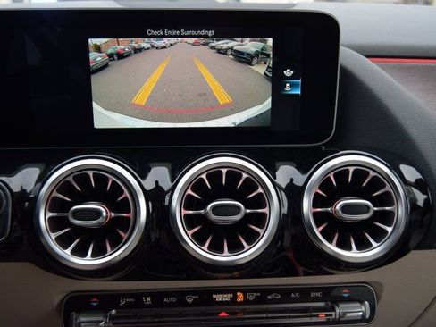 Used 2021 Mercedes-Benz GLA 250 4MATIC image 27