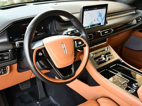 Used 2020 Lincoln Aviator Black Label w/ Dynamic Handling Package image 43