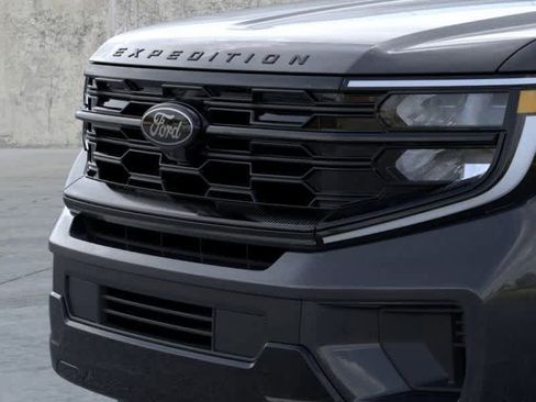 New 2025 Ford Expedition Max Platinum w/ Stealth Appearance Package image 17