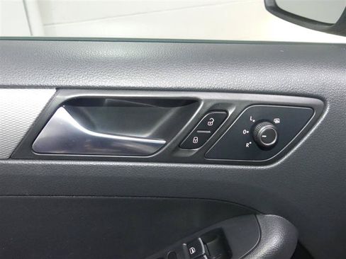 Used 2015 Volkswagen Jetta SE FWD image 20