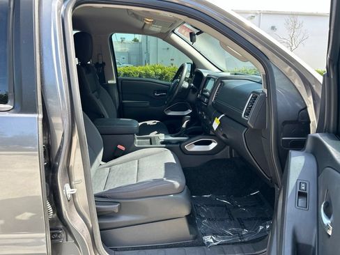 Certified 2024 Nissan Frontier SV w/ SV Convenience Package RWD image 41