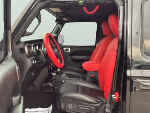 Used 2021 Jeep Wrangler Unlimited Sport image 19