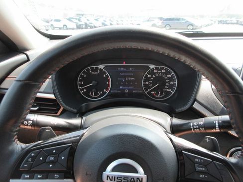 Used 2021 Nissan Altima 2.5 SR FWD image 24