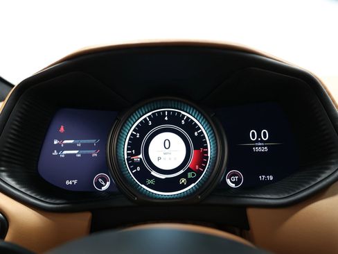 Used 2020 Aston Martin DB11 AMR image 28