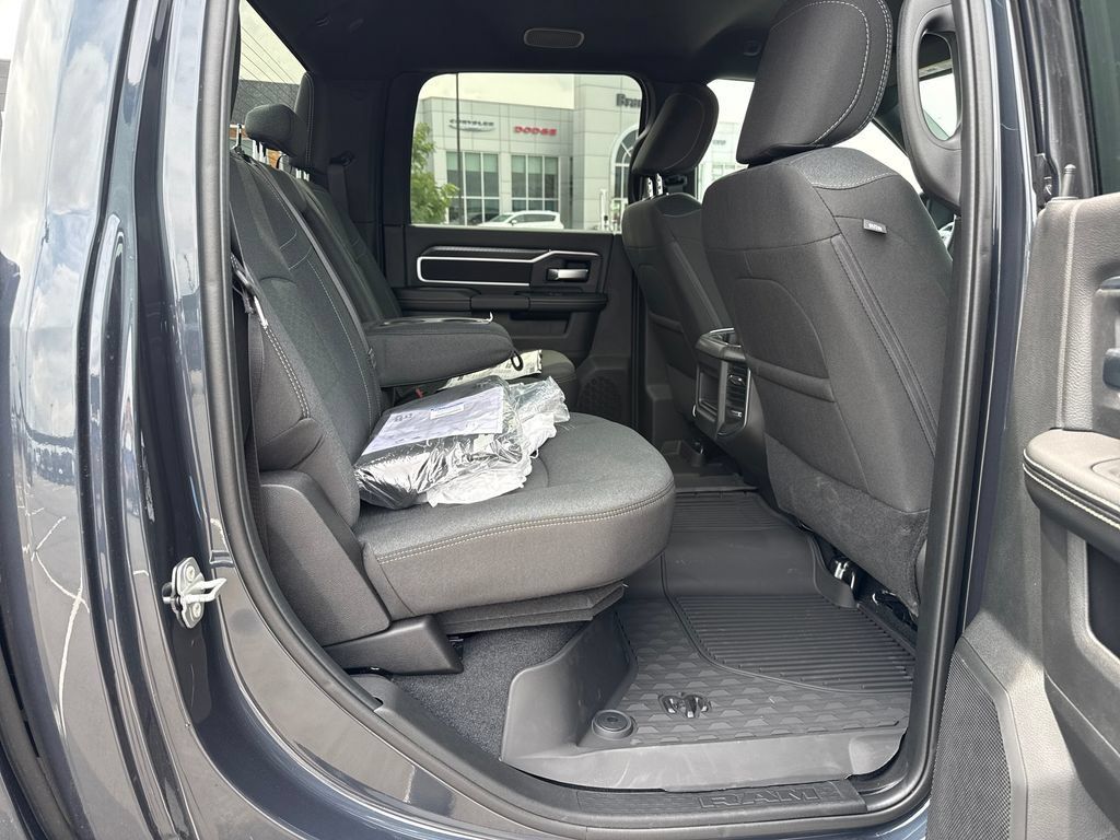 New 2026 RAM 3500 Big Horn AWD/4WD image 29