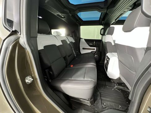 Used 2024 GMC Hummer EV 2X w/ Extreme Off-Road Package image 28