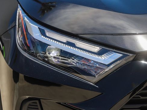 Certified 2025 Toyota RAV4 XLE w/ Convenience Package FWD image 4