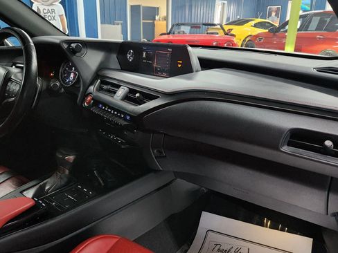 Used 2019 Lexus UX 200 F Sport image 15