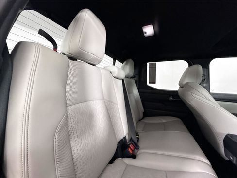 Used 2024 Toyota Tacoma Limited image 39