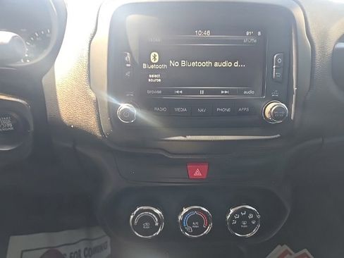 Used 2017 Jeep Renegade Altitude AWD/4WD image 15