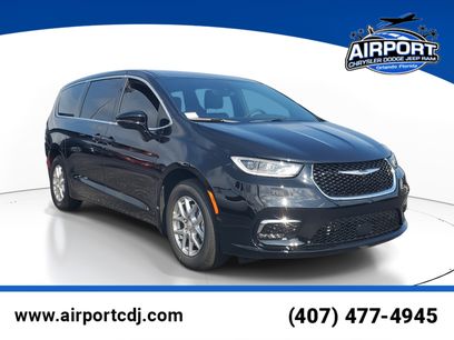 New 2026 Chrysler Pacifica Select