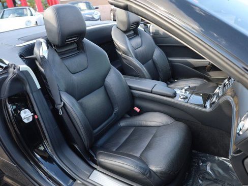 Used 2014 Mercedes-Benz SL 550 image 43