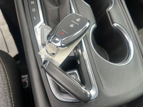 Used 2023 Chevrolet Equinox LT FWD image 32