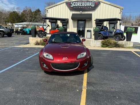 Used 2009 MAZDA MX-5 Miata Grand Touring w/ Premium Pkg RWD image 8
