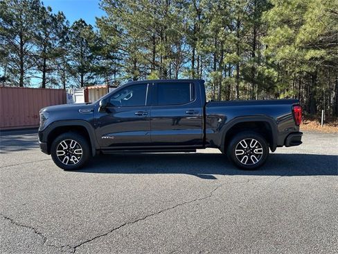 Used 2022 GMC Sierra 1500 AT4 w/ Technology Package image 4