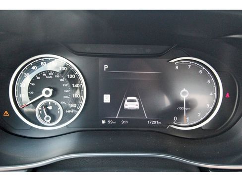 Used 2026 Genesis G70 2.5T RWD image 10