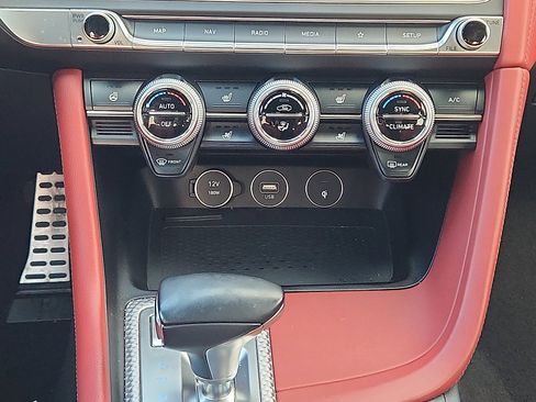 Used 2023 Genesis G70 2.0T w/ Sport Prestige Package image 18