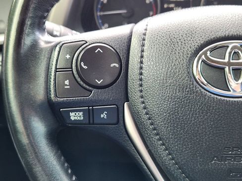 Used 2018 Toyota RAV4 XLE w/ Plus Extra Value Package AWD/4WD image 16