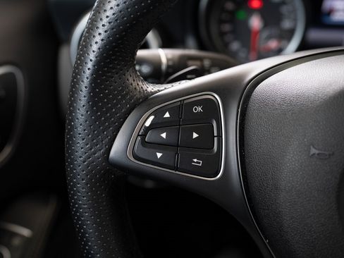 Used 2019 Mercedes-Benz GLA 250 4MATIC image 26