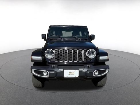 Used 2025 Jeep Wrangler Unlimited Sahara AWD/4WD image 4