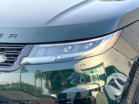 New 2025 Land Rover Range Rover Sport Dynamic SE image 6